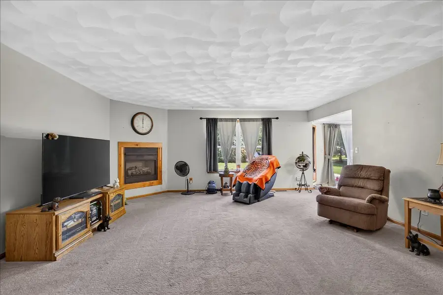 5250 Jenkins Drive, South Beloit, IL 61080 - #3