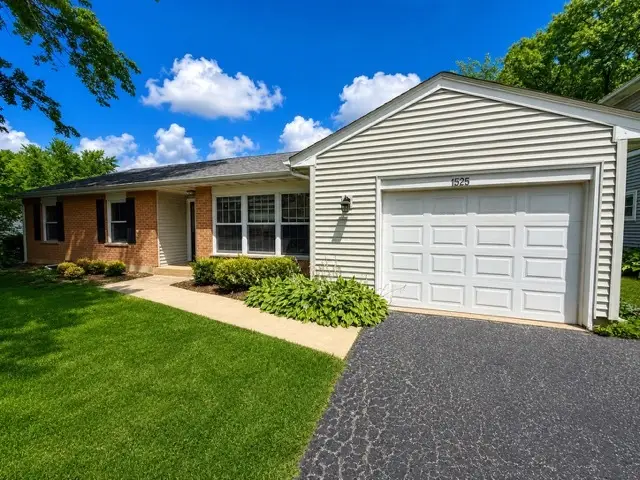 1525 N Patton Avenue, Arlington Heights, IL 60004 - #2