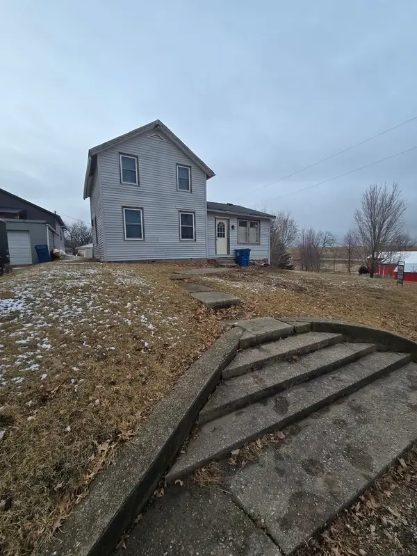 200 Muscatine Street, Dixon, IA 52745