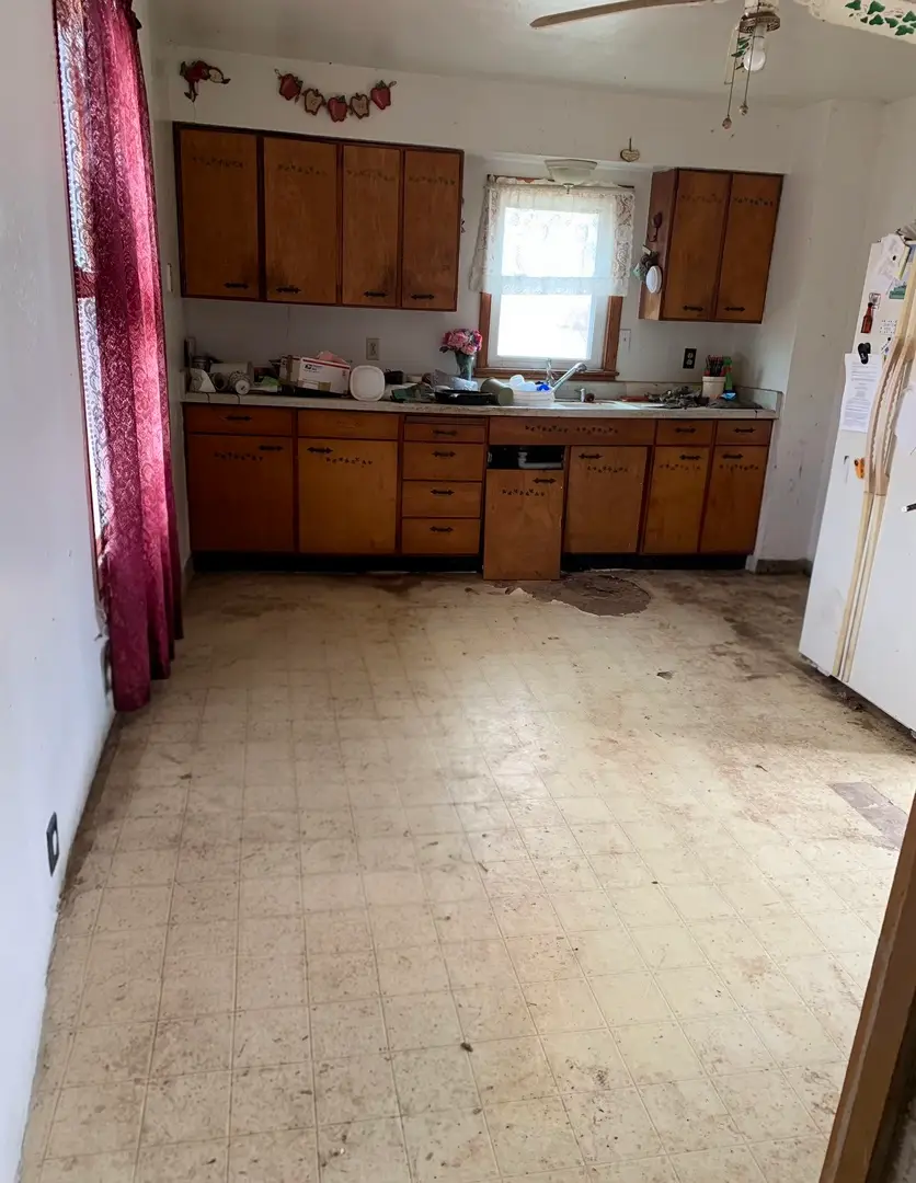200 Muscatine Street, Dixon, IA 52745 - #2