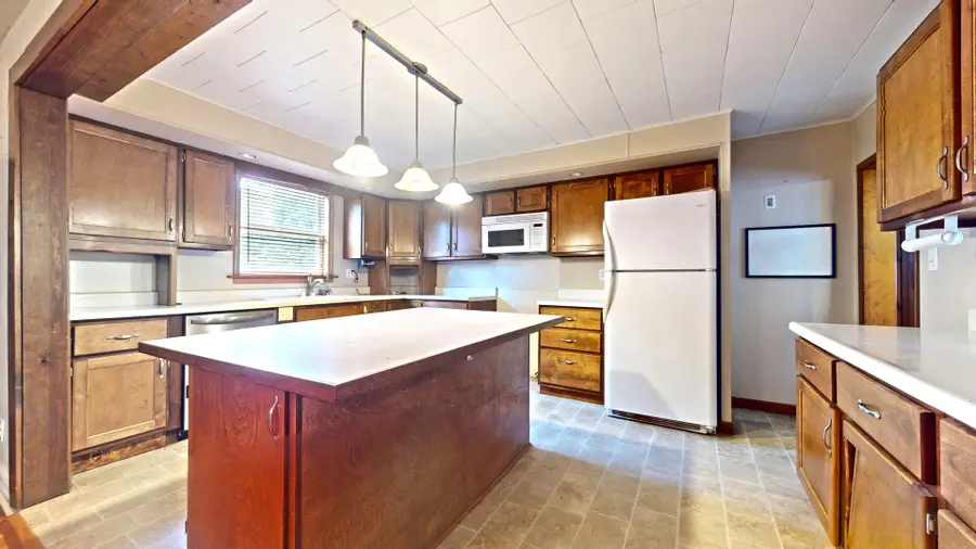 113 S Thompson Street, Melvin, IL 60952 - #3