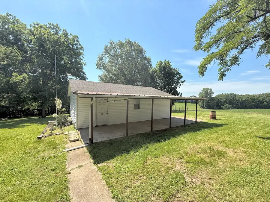 106 Ford Street, New Haven, IL 62867 - #2