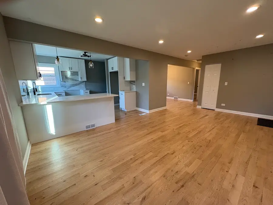 2909 W Howard Street, Chicago, IL 60645 - #3