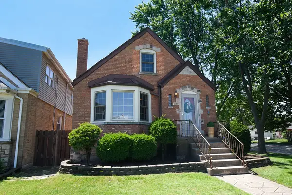 7257 W Fitch Avenue, Chicago, IL 60631