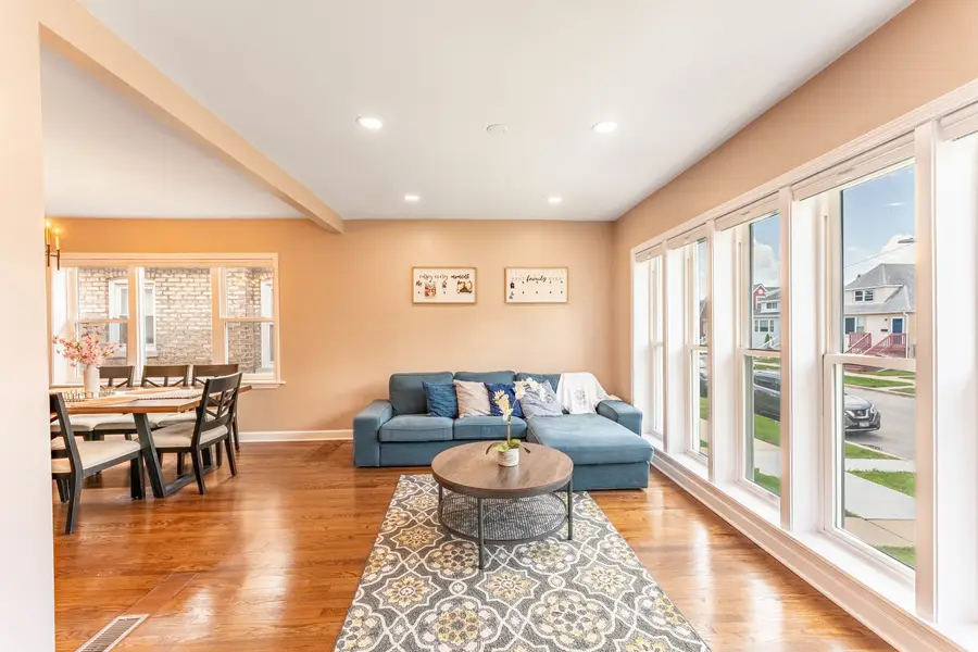 3747 N Oleander Avenue, Chicago, IL 60634 - #2