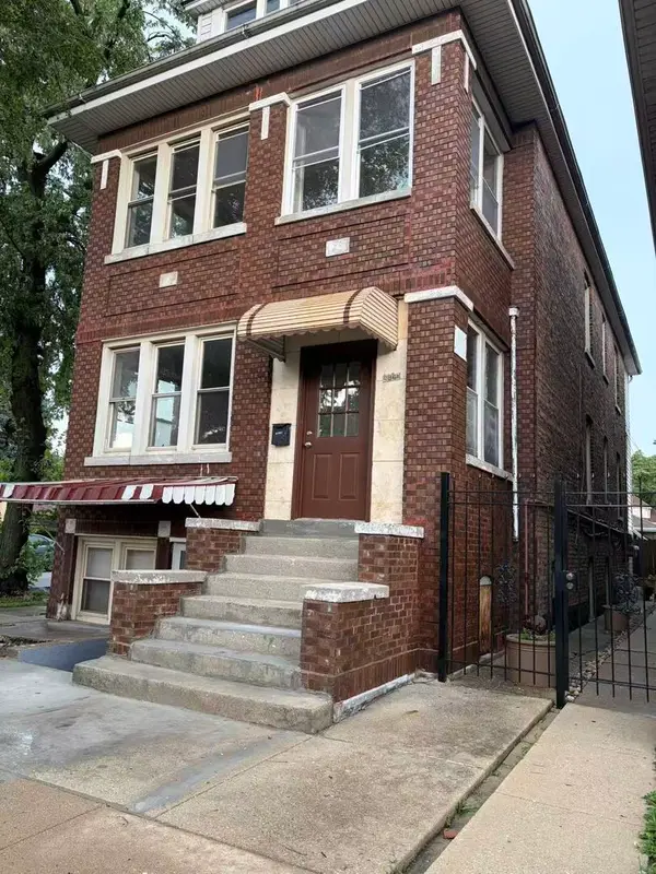 4501 S Francisco Avenue, Chicago, IL 60632