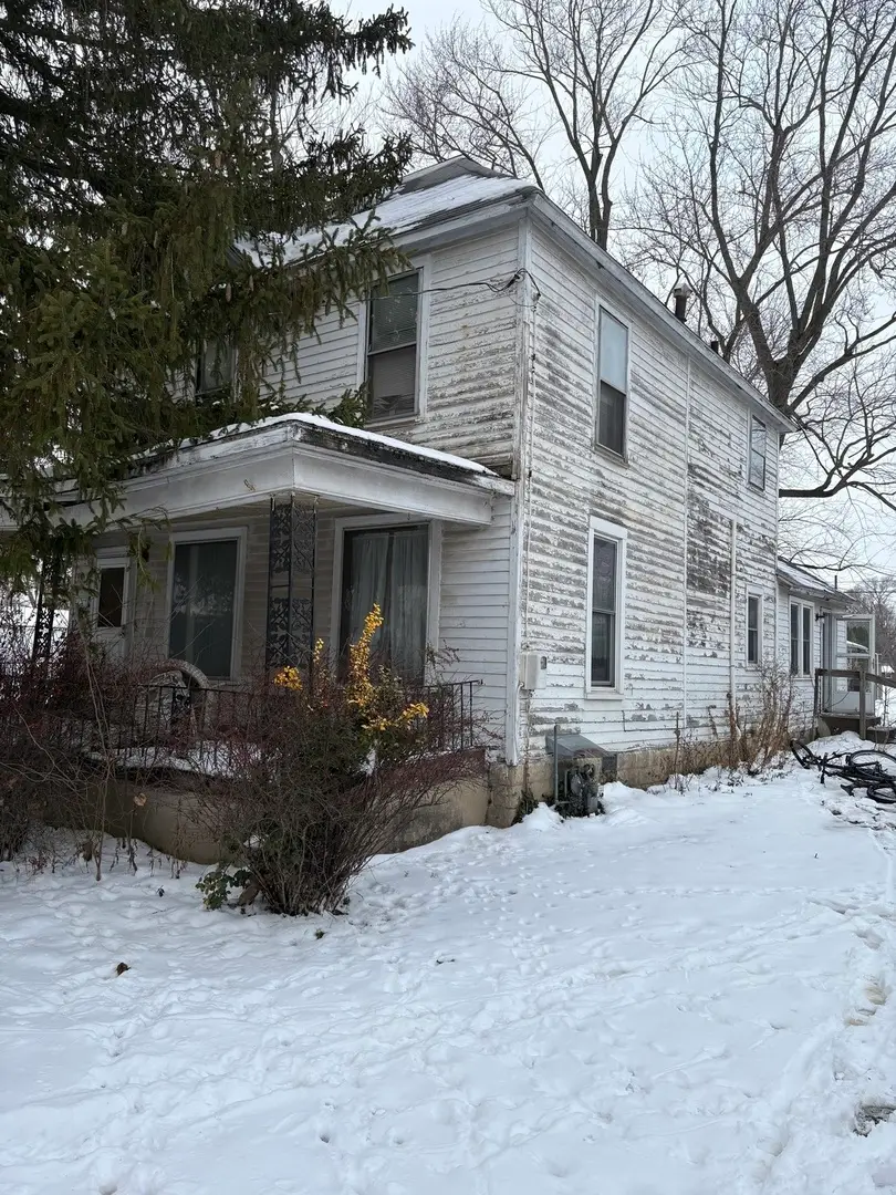 422 E Ash Street, Watseka, IL 60970 - #1