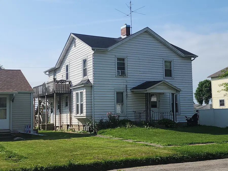 806 N Hamilton Street, Lincoln, IL 62656 - #2