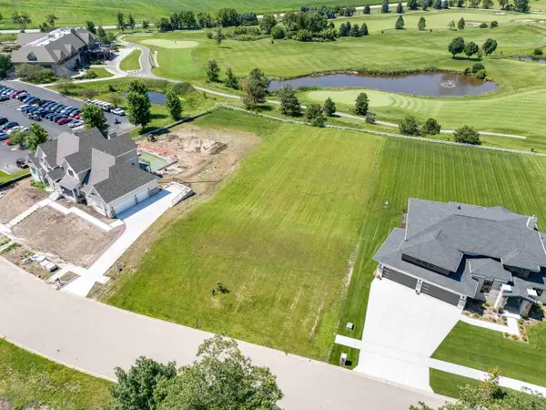7629 Clubhouse Drive, Yorkville, IL 60560