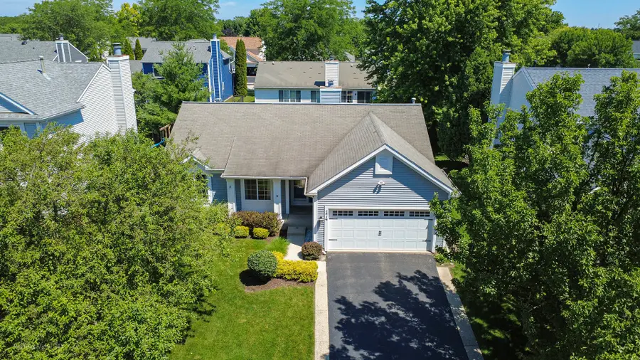 174 Suffolk Lane, Grayslake, IL 60030 - #2