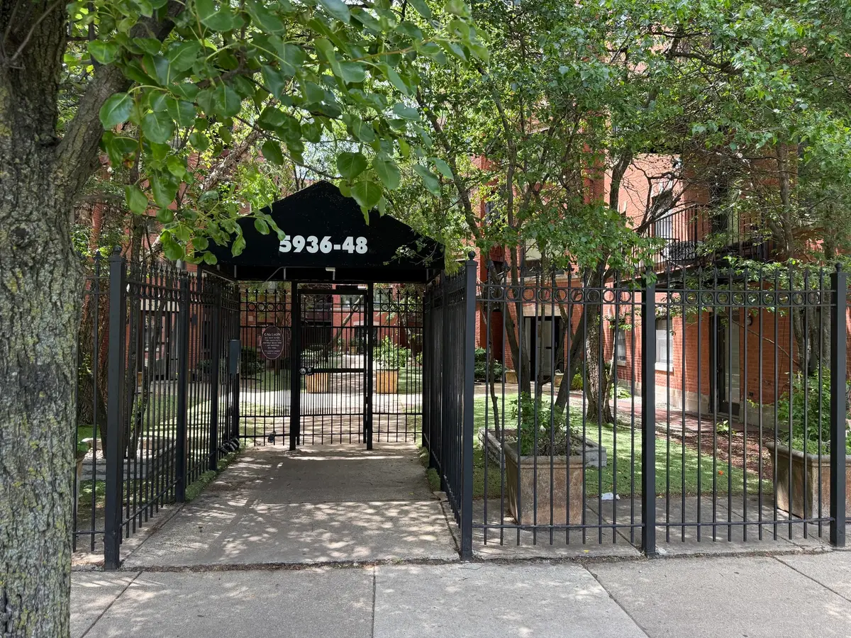 5940 S King Drive #2e, Chicago, IL 60637 - #1