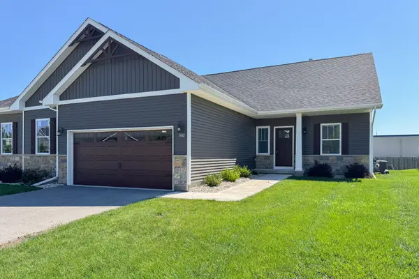 532 Anjali Court #R, Sycamore, IL 60178