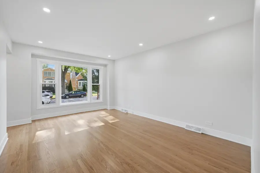 6332 N Mobile Avenue, Chicago, IL 60646 - #3