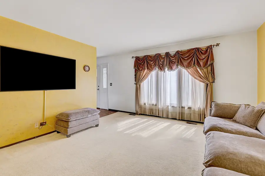 330 Elmwood Lane, Bloomingdale, IL 60108 - #3