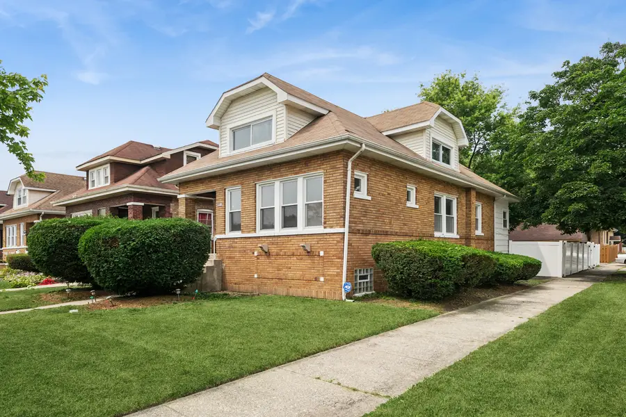 2100 S 10th Avenue, Maywood, IL 60153 - #2