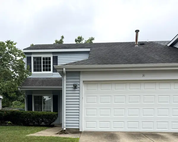 31 Buckingham Lane #31, Buffalo Grove, IL 60089