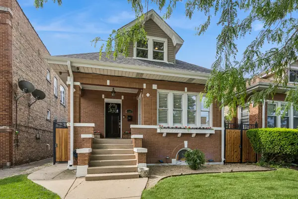 5305 W Addison Street, Chicago, IL 60641