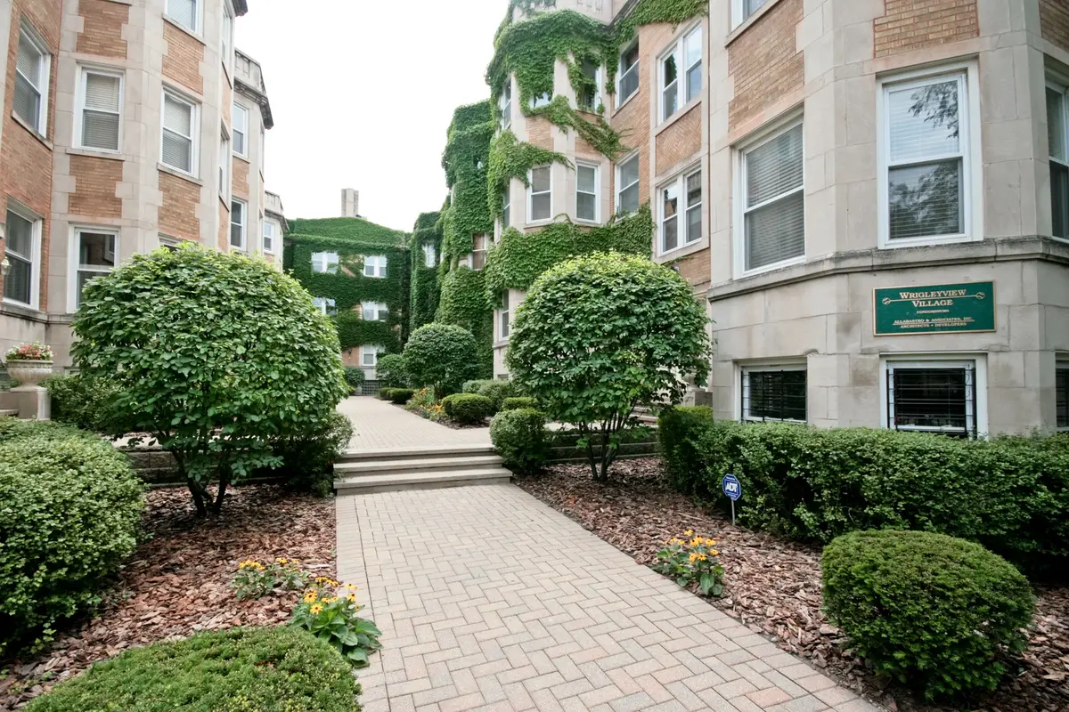 871 W Cornelia Avenue #1, Chicago, IL 60657 - #1