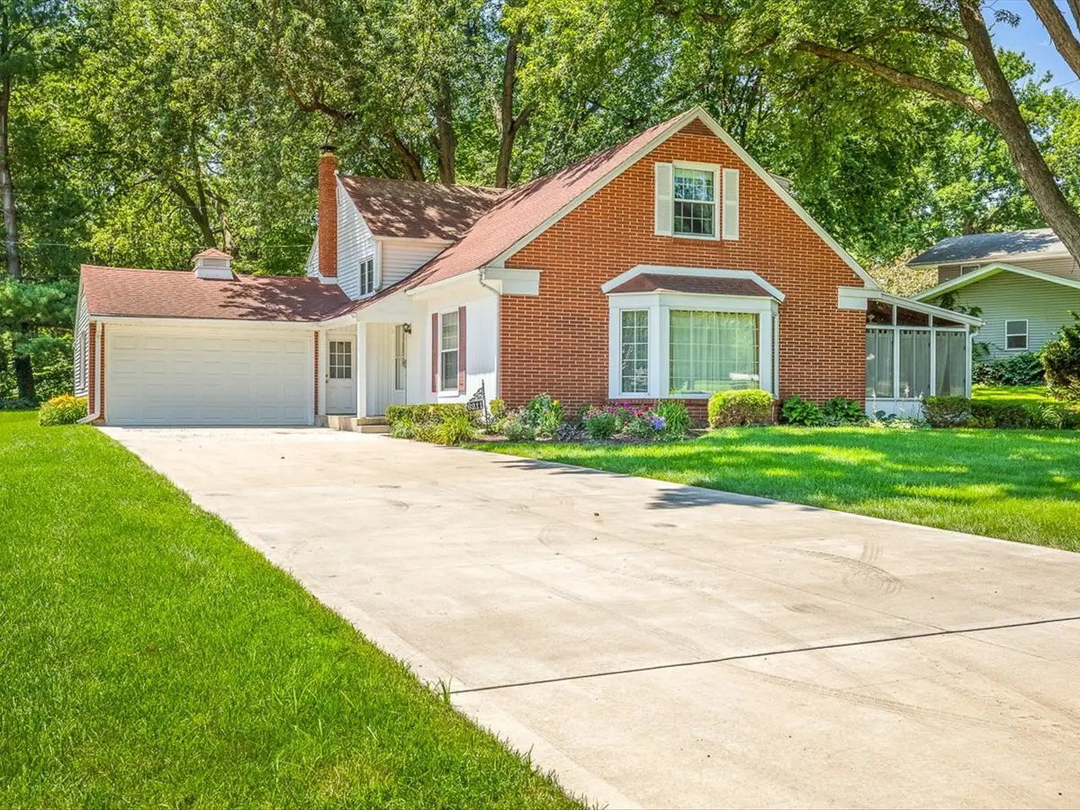 6211 Columbine Boulevard, Rockford, IL 61108 - #1