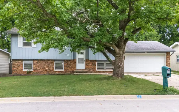 707 Chester Drive, Normal, IL 61761