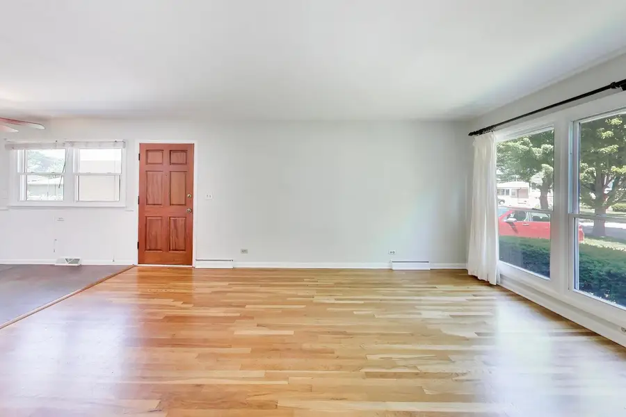1326 S Dunton Avenue, Arlington Heights, IL 60005 - #3