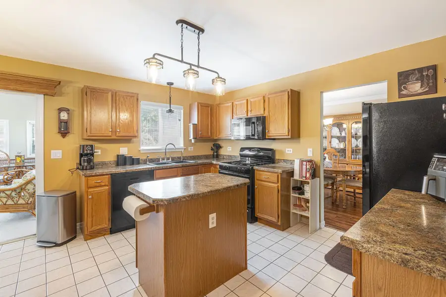 1080 Victoria Drive, Fox River Grove, IL 60021 - #3