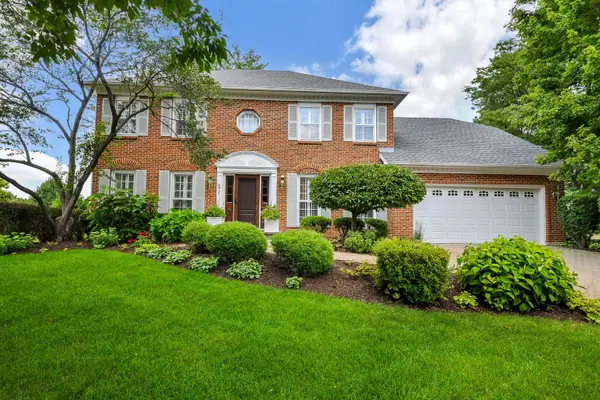 571 Apple River Drive, Naperville, IL 60565