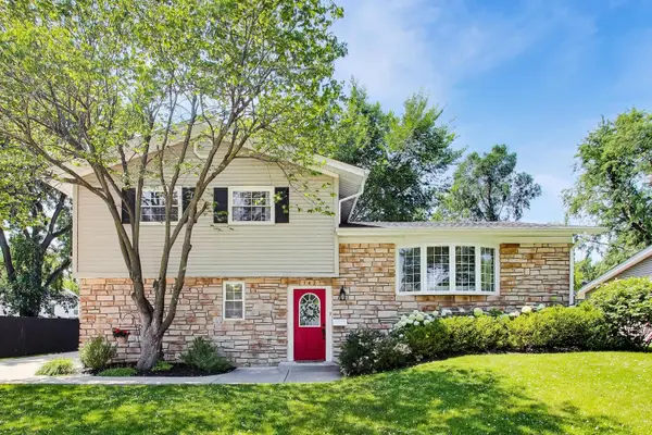 142 N Cady Drive, Palatine, IL 60074