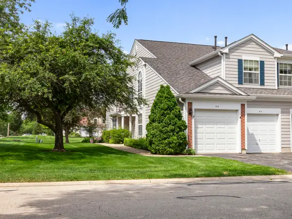 4 Truman Court #B, Streamwood, IL 60107