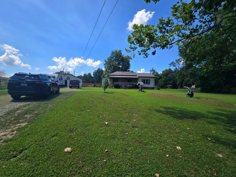 4707 E Il Highway 15, Woodlawn, IL 62898 - #2