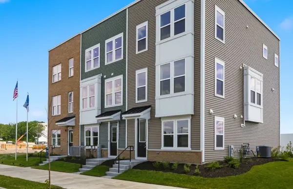 1711 Pratt Court #24166, Hoffman Estates, IL 60192