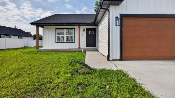 902 W South Street, Lexington, IL 61753