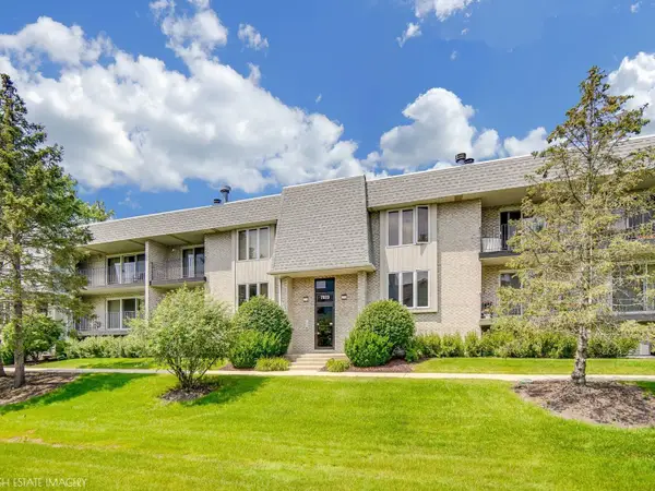 7823 W 157th Place #2W, Orland Park, IL 60462