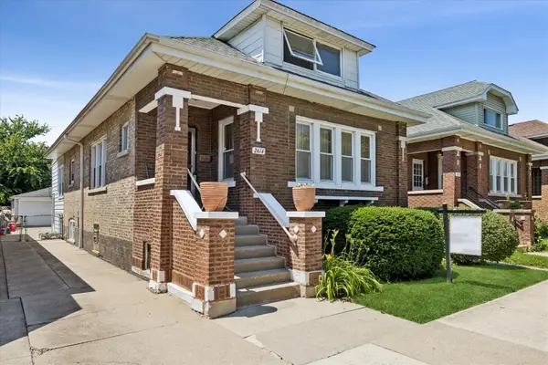 2414 East Avenue, Berwyn, IL 60402