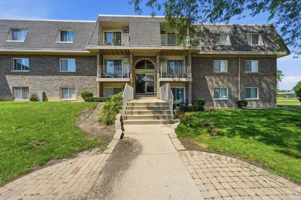 870 Winesap Court #301, Prospect Heights, IL 60070