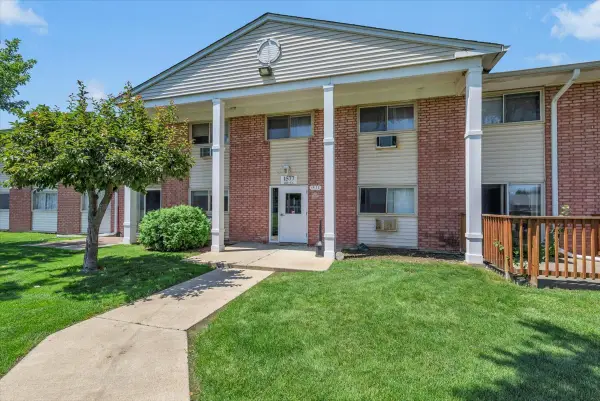 1577 Jill Court #108, Glendale Heights, IL 60139