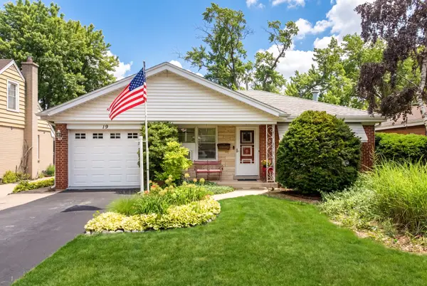 19 N Seminary Avenue, Park Ridge, IL 60068