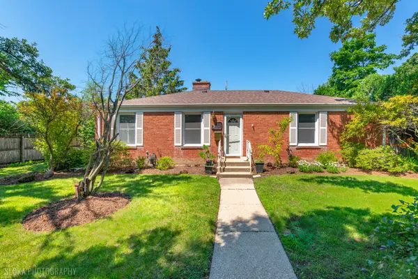 600 Garfield Avenue, Lake Bluff, IL 60044