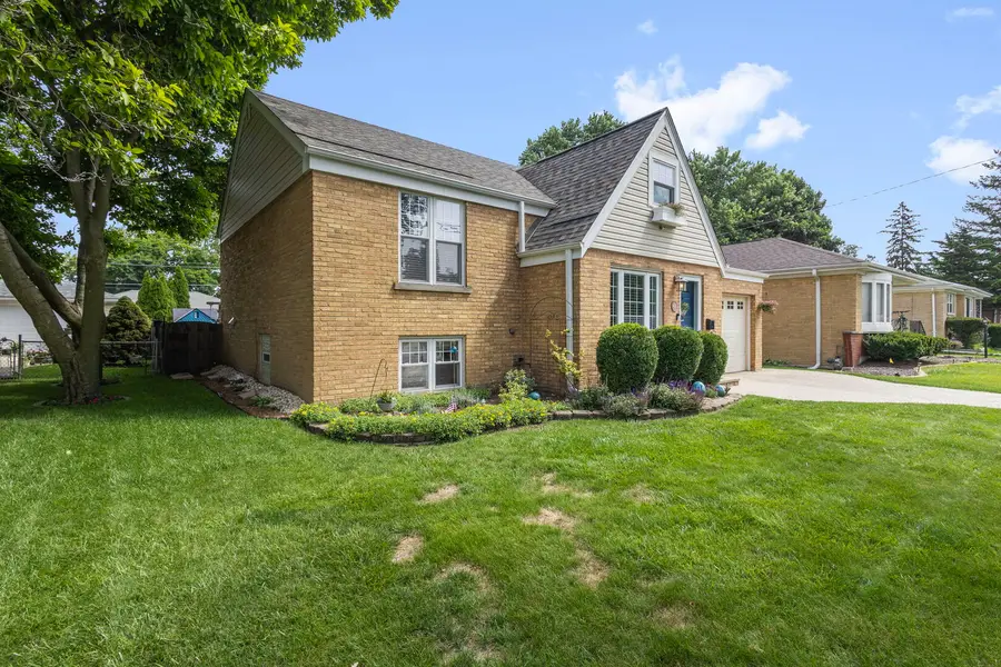 9024 30th Street, Brookfield, IL 60513 - #2