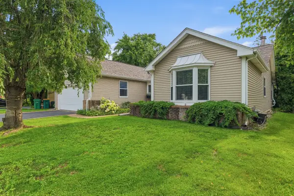 1020 Weeping Willow Drive, Wheeling, IL 60090