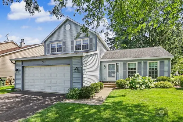 392 Basswood Court, Carol Stream, IL 60188