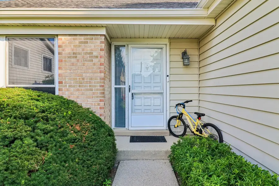 664 Claridge Circle, Hoffman Estates, IL 60169 - #3