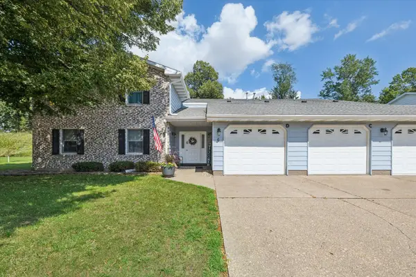 814 13th Avenue N #6C, Clinton, IA 52732