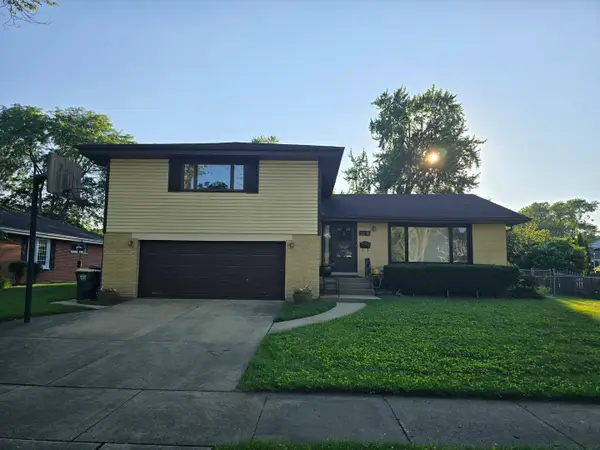 14 N Forrest Avenue, Arlington Heights, IL 60004