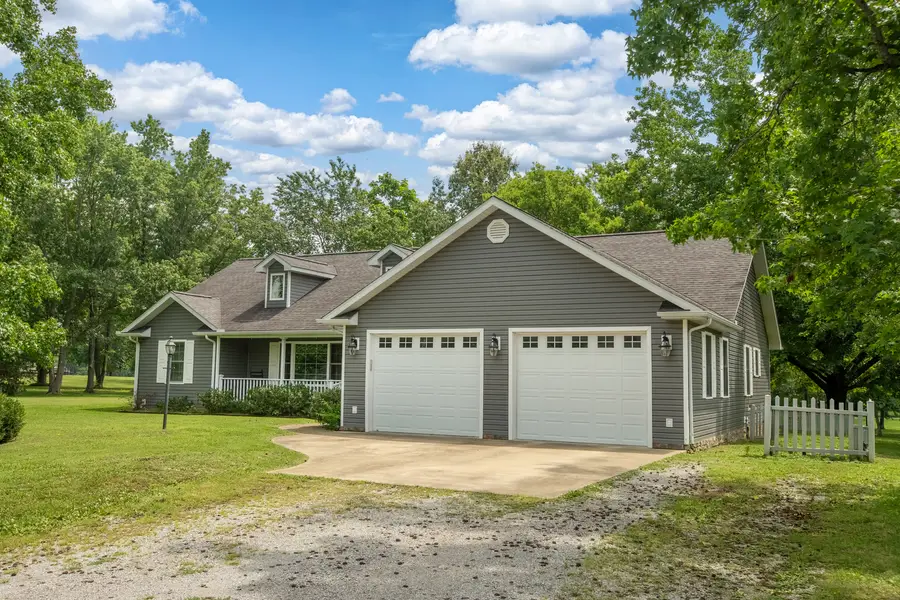 225 Southwest Drive, Harrisburg, IL 62946 - #3