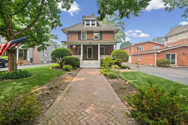 1538 Oakwood Avenue, Highland Park, IL 60035