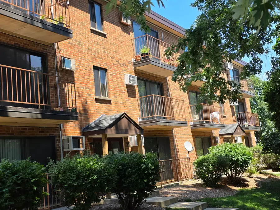 724 Warren Avenue #101, Downers Grove, IL 60515 - #2