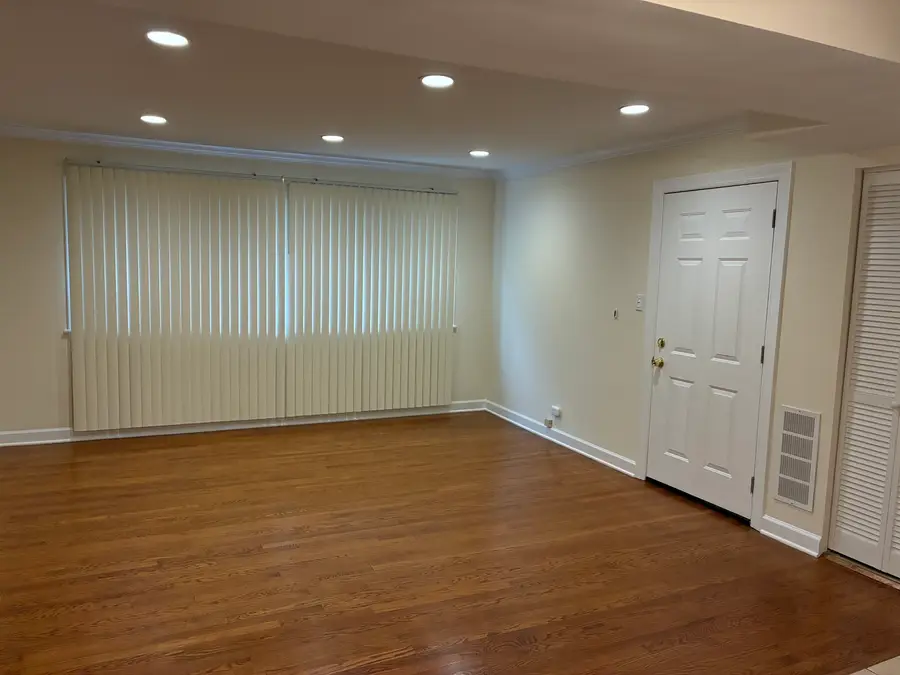 1194 S Kenilworth Avenue #1W, Oak Park, IL 60304 - #2