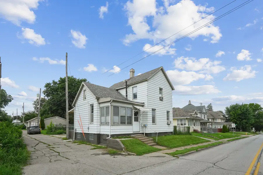 1618 N Marquette Street, Davenport, IA 52804 - #2