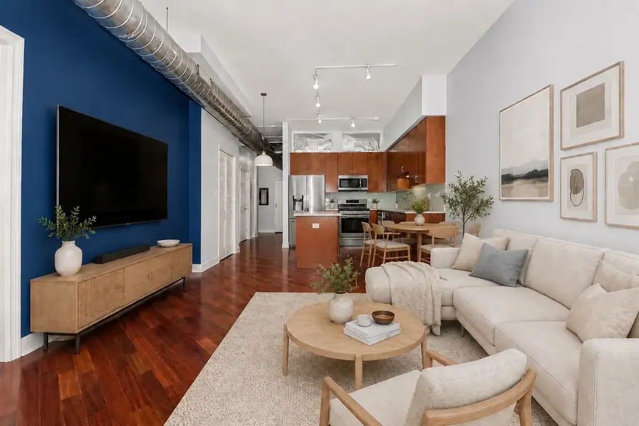 3125 W Fullerton Avenue #204, Chicago, IL 60647 - #2